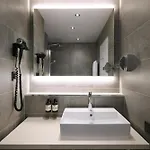 Nh Luxembourg Airport Hotel 4*