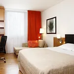 Hotel Nh Luxembourg Airport 4*