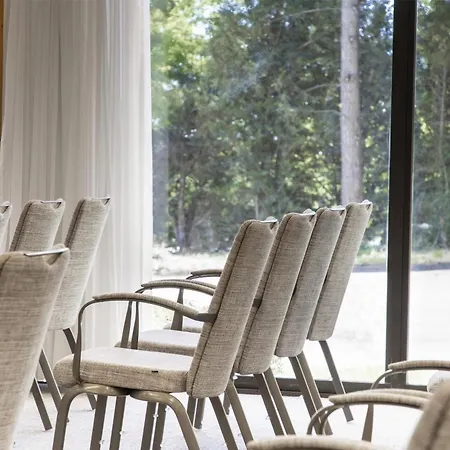 ホテル Nh Luxembourg Airport 4*