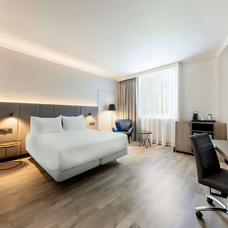 Nh Luxembourg Airport מלון