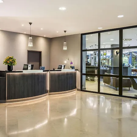 Hotel Nh Luxembourg Airport 4*