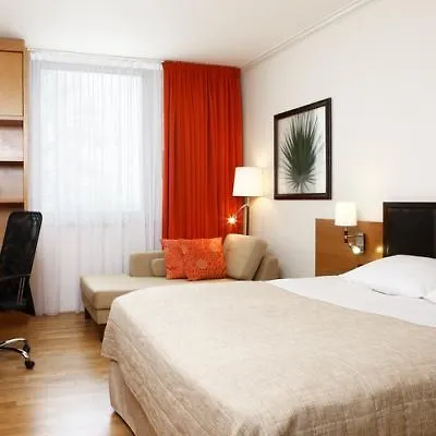 Hotel Nh Luxembourg Airport 4*