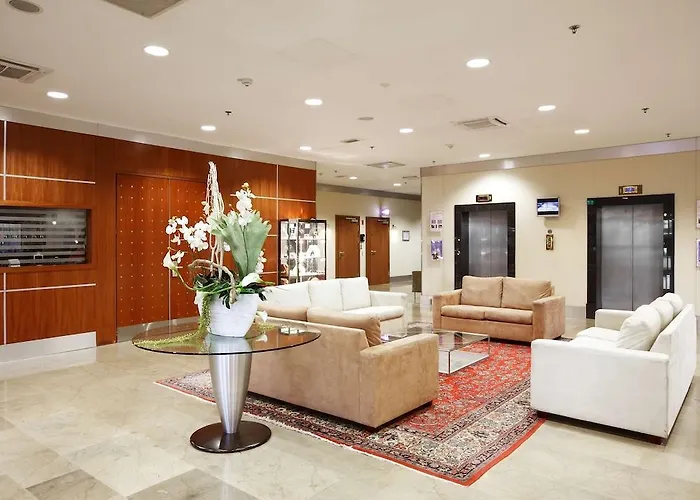 Nh Luxembourg Airport Hotel 4*