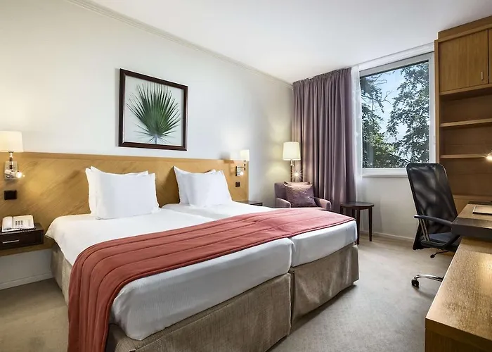 Hotel Nh Luxembourg Airport