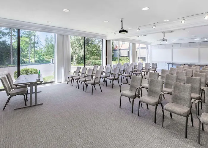 Nh Luxembourg Airport Hotel 4*