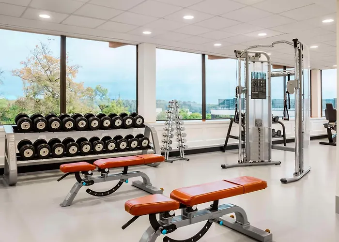 Nh Luxembourg Airport 4*