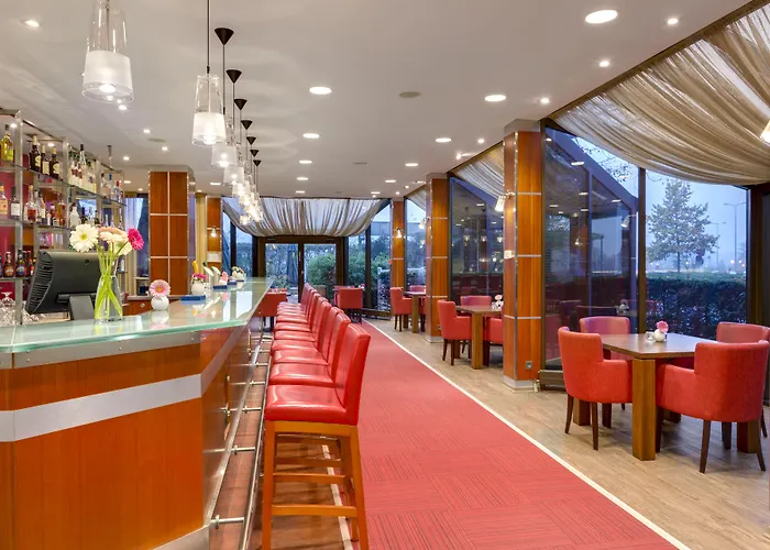 Hotel Nh Luxembourg Airport 4*