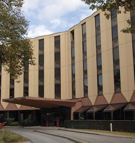 Hotel Nh Luxembourg Airport 4*