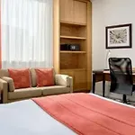 فندق Nh Luxembourg Airport 4*