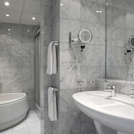 Hotel Nh Luxembourg Airport