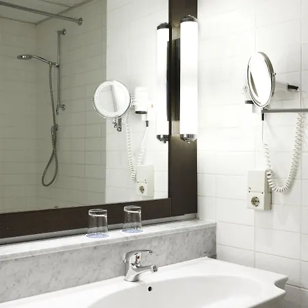 Nh Luxembourg Airport Niederanven