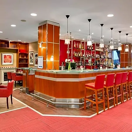 Hotel Nh Luxembourg Airport 4*