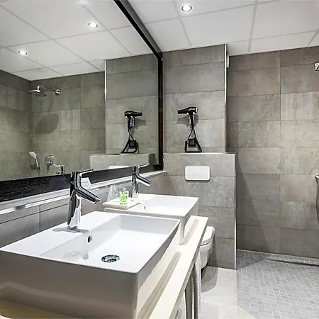 Hotel Nh Luxembourg Airport 4*
