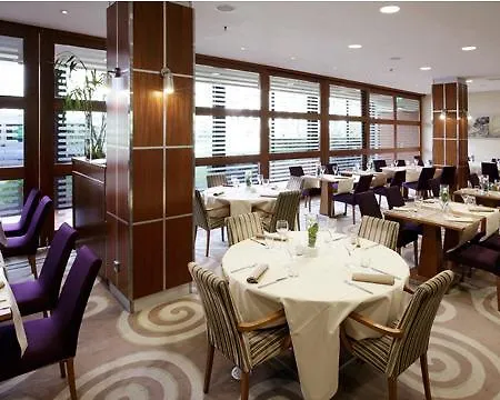 Hotel Nh Luxembourg Airport 4*