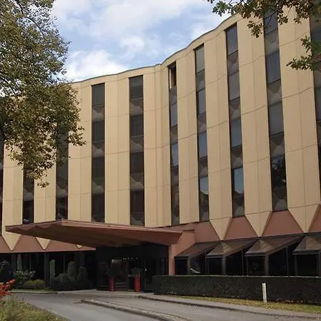 Hotel Nh Luxembourg Airport 4*