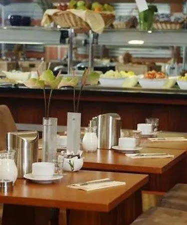 ホテル Nh Luxembourg Airport 4*