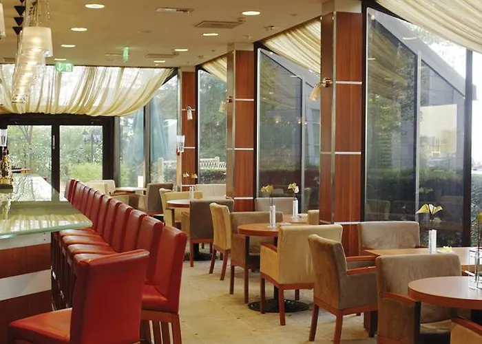 酒店 Nh Luxembourg Airport 4*